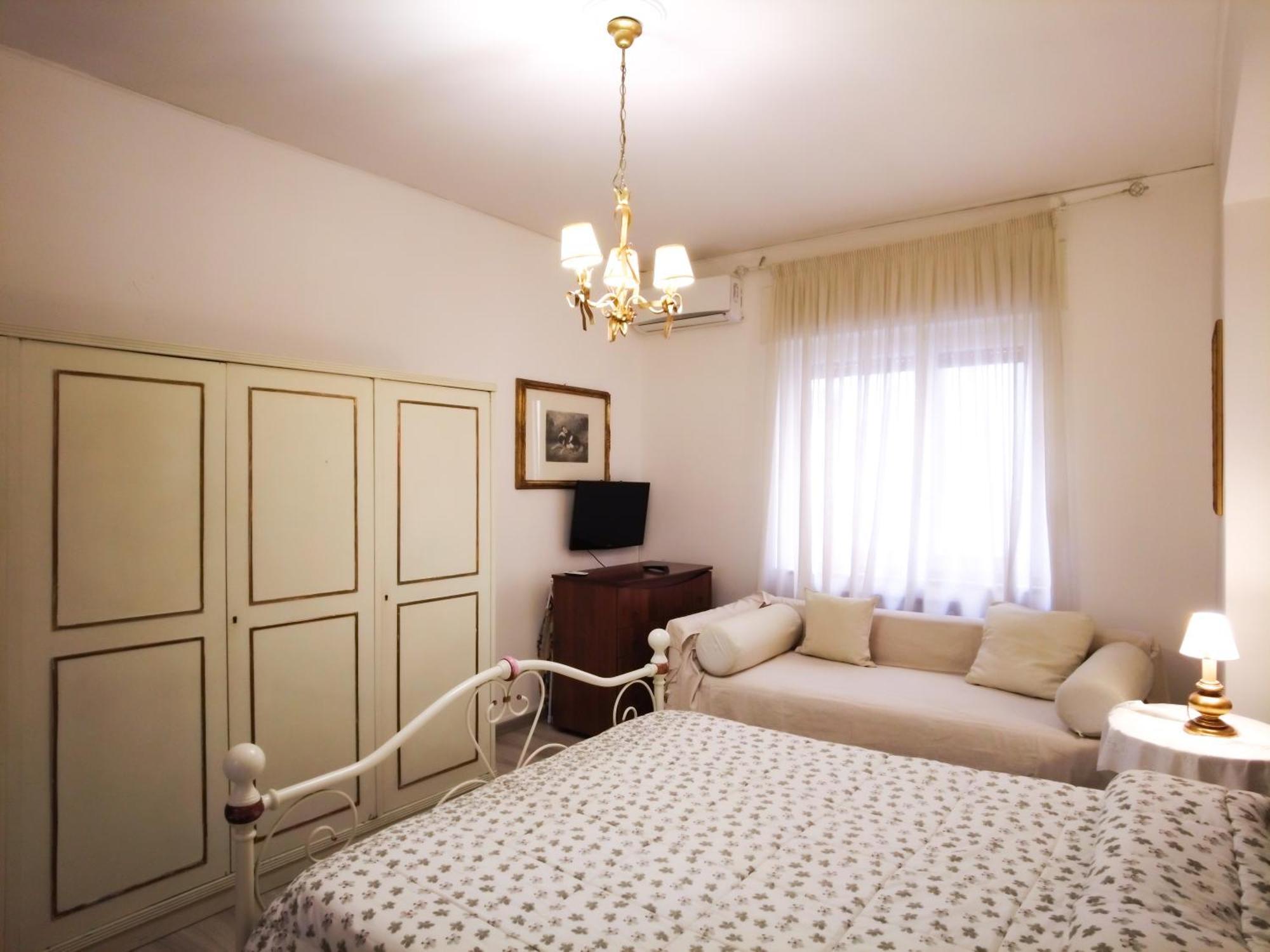 Casa Alessandro Casa Maria Francesca Наполи Екстериор снимка